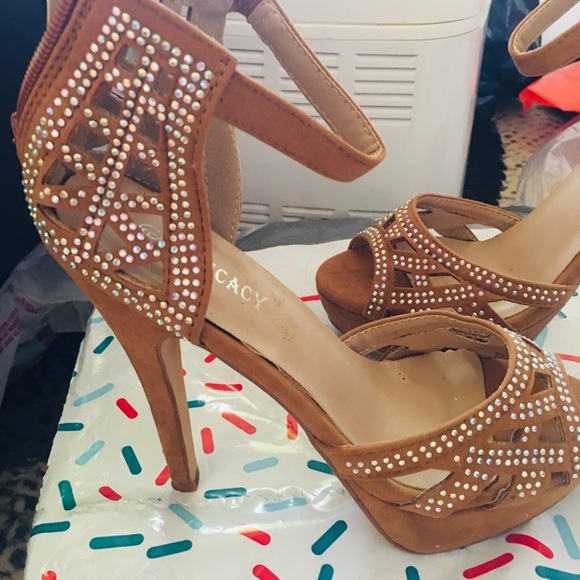 Velvet heels - Picture 3 of 8